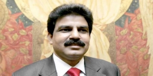 SHAHBAZ BHATTI - MUŽ, KTORÝ MAL SEN