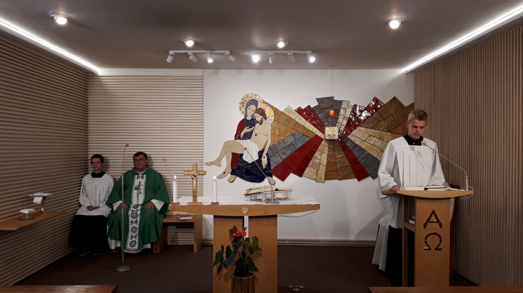 UMENIE A LITURGICKÝ PRIESTOR