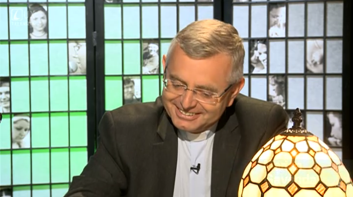 Medzi nebom a zemou (124)