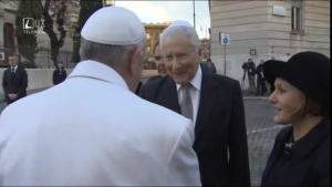 Pápež František v hlavnej rímskej synagóge