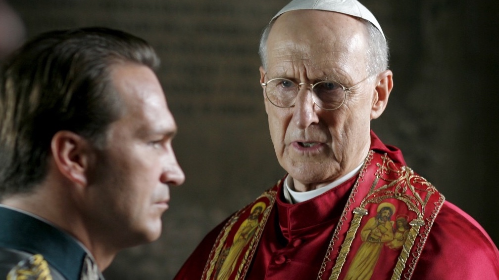 PIUS XII.: POD RÍMSKYM NEBOM (2/2)