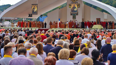 BOŽSKÁ LITURGIA SV. JÁNA ZLATOÚSTEHO S PÁPEŽOM FRANTIŠKOM