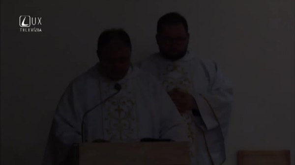 ZDVIHNÚŤ HLAVU A ZAOSTRIŤ ZRAK