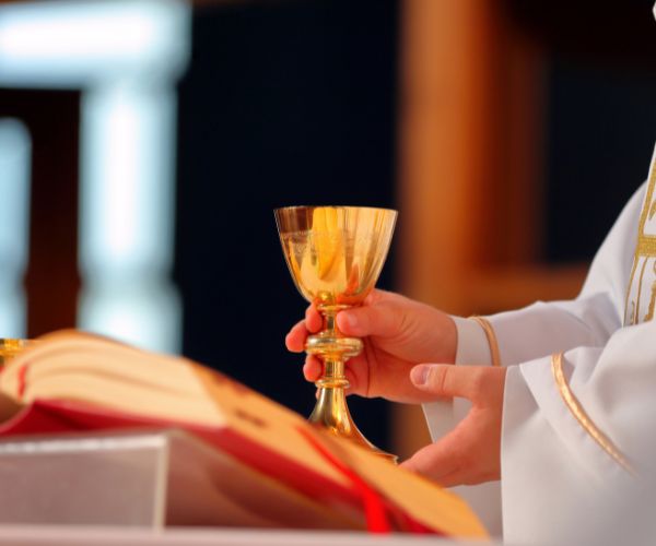 Fundamenty / Čo všetko zreformoval koncil v liturgii?
