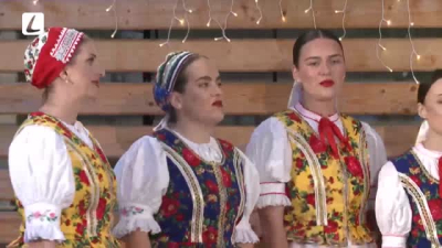 VEČER Z NÁDVORIA (14)