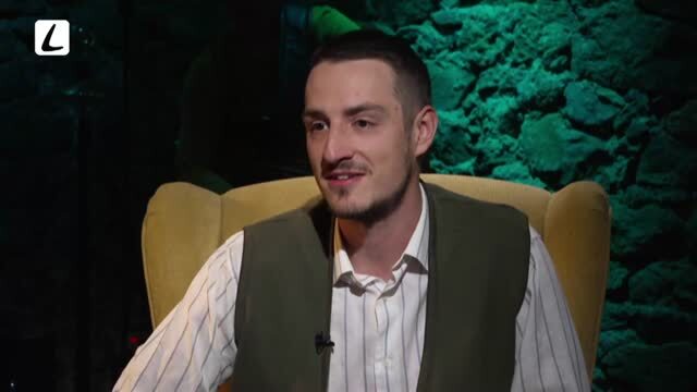POD JAVISKOM (107) NOVINÁR SO SYMPATICKOU SKEPSOU
