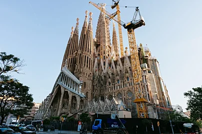 LEV XIV. V BAZILIKE SAGRADA FAMILIA V BARCELONE