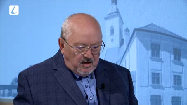 DVE POHLAVIA V ÚSTAVE?