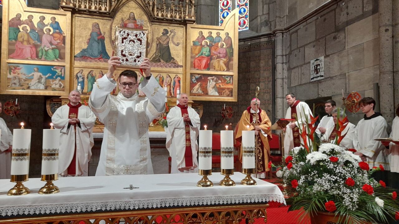 SVÄTÁ OMŠA Z HRONSKÉHO BEŇADIKA