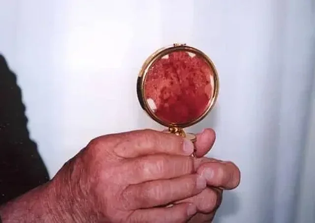 1756285753_eucharisticke_zazraky_ckm_thumb_640x