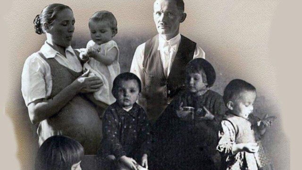 ULMOVCI, BLAHOSLAVENÁ RODINA