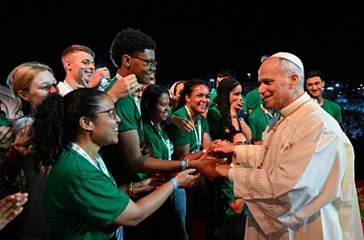 STRETNUTIE S MLÁDEŽOU