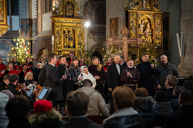 1767102533_5s0a1771-enhanced-nr_ckm_thumb_640x