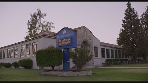 BOH NIE JE MŔTVY (4) / MY, ĽUD