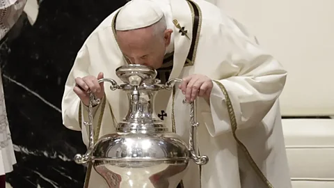 MISSA CHRISMATIS - OMŠA SVÄTENIA OLEJOV Z VATIKÁNU