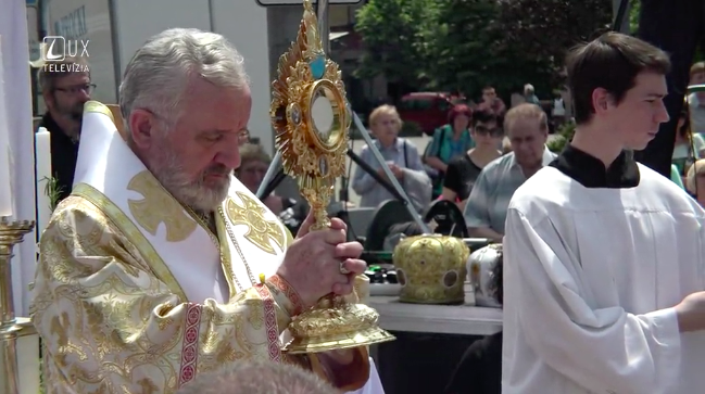 SLÁVNOSŤ BOŽIEHO TELA S PROCESIOU