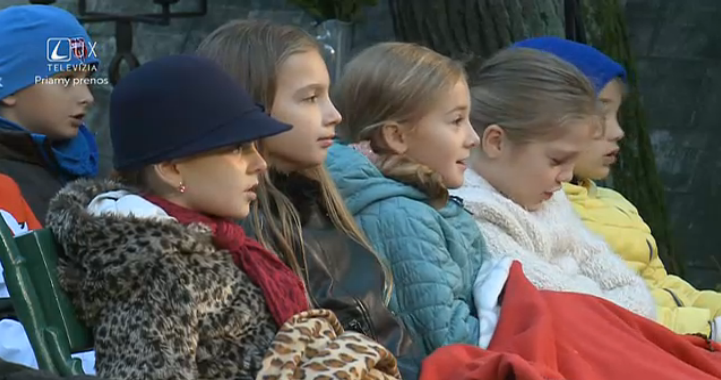 RUŽENEC (28) MILIÓN DETÍ SA MODLÍ RUŽENEC