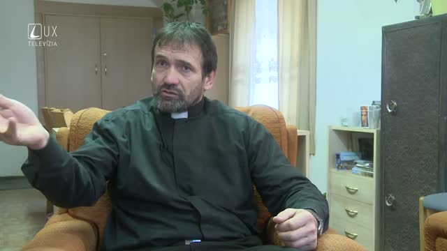 KLINEC PO HLAVIČKE (7) O O MÉDIÁCH