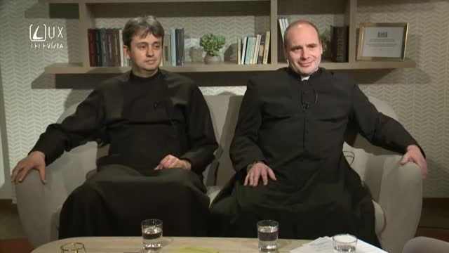 DOMA JE DOMA (1425) OBYČAJNÝ DEDINSKÝ FARÁR