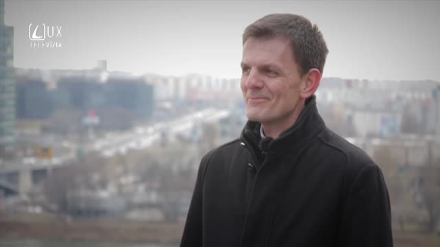 JEDEN NA JEDNÉHO (21) MLADÍ PODĽA PÁPEŽA