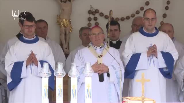 SVÄTÁ OMŠA Z DIECÉZNEJ SVÄTYNE V OBIŠOVCIACH