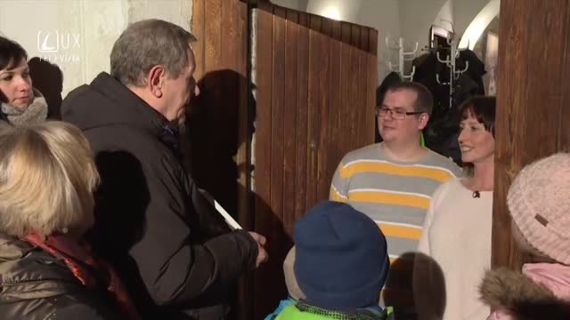 SVÄTÁ RODINA HĽADÁ PRÍBYTOK