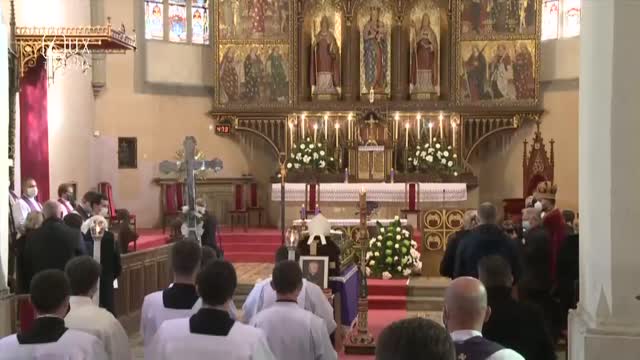 POHREBNÁ SVÄTÁ OMŠA ZA MONS. ŠTEFANA SEČKU